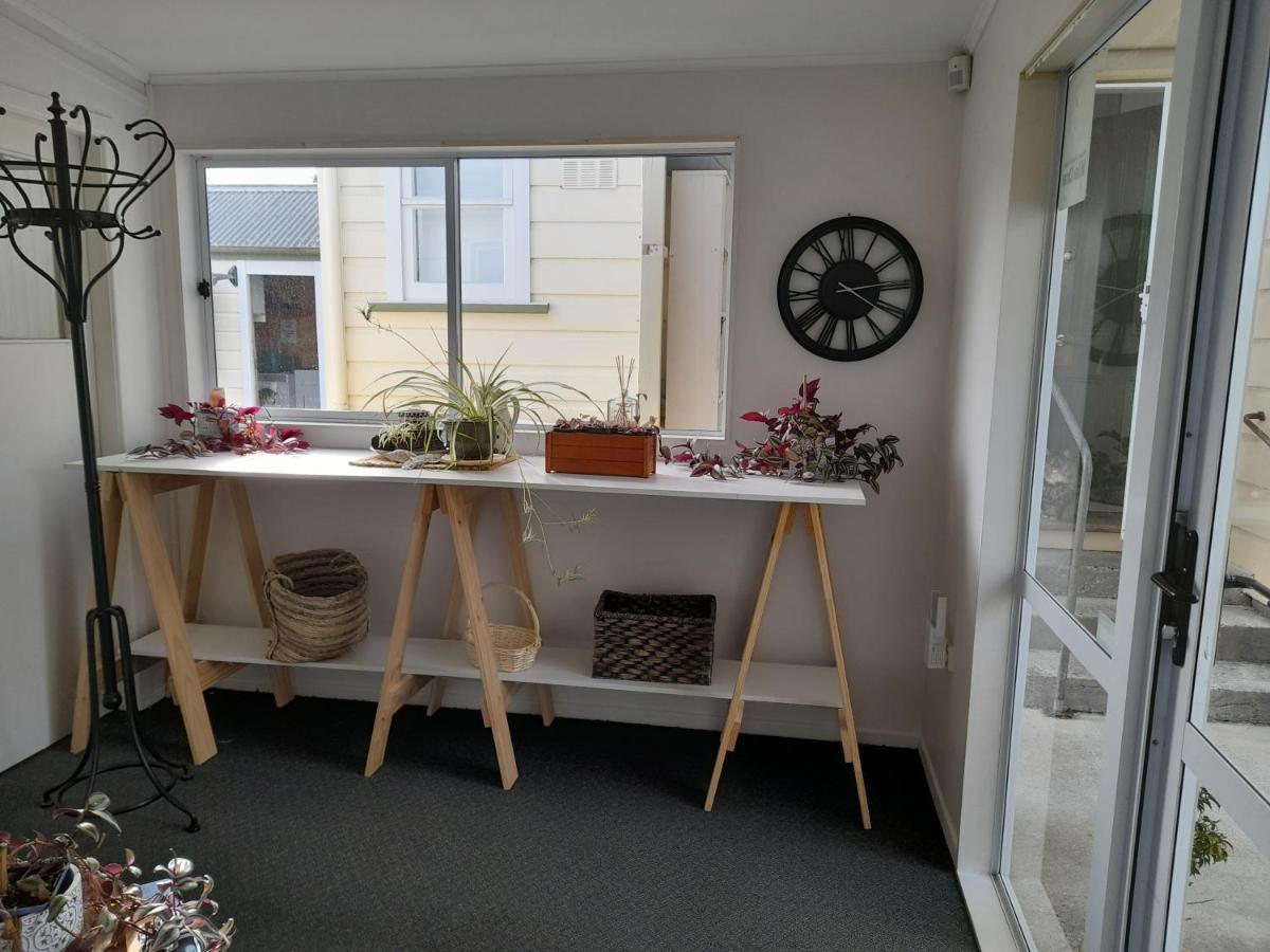 Magnolia House Daire Featherston Dış mekan fotoğraf