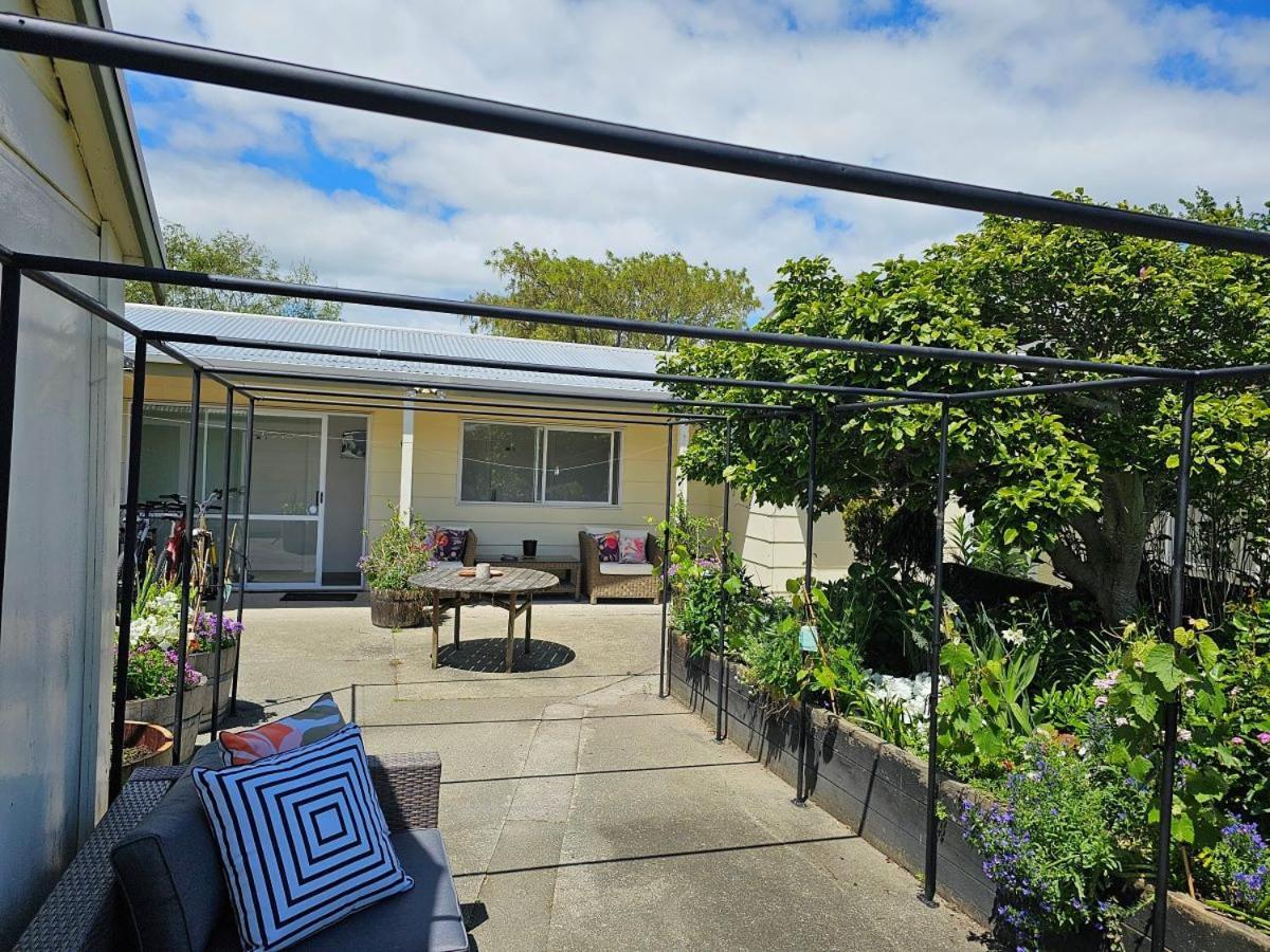 Magnolia House Daire Featherston Dış mekan fotoğraf